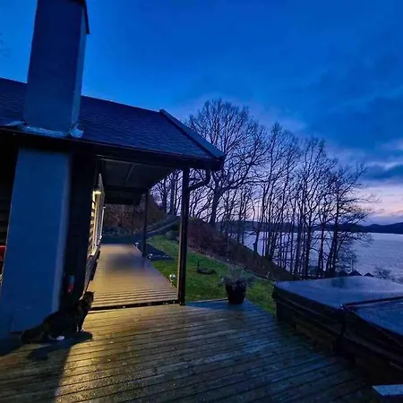 Nydelig Sted Med Koselig Hytte Med Jacuzzi