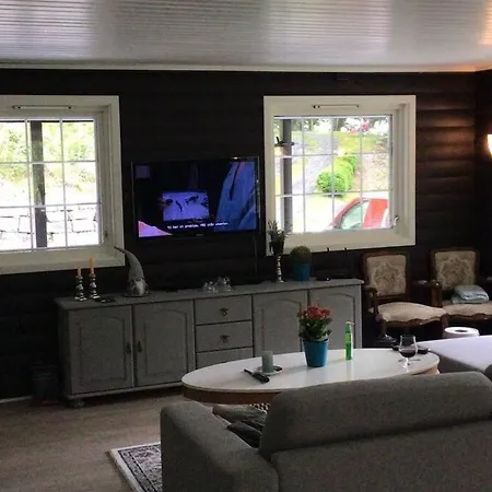 Holiday home Nydelig Sted Med Koselig Hytte Med Jacuzzi